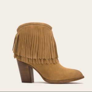 Frye llana fringe short boot - size 7B (narrow)
